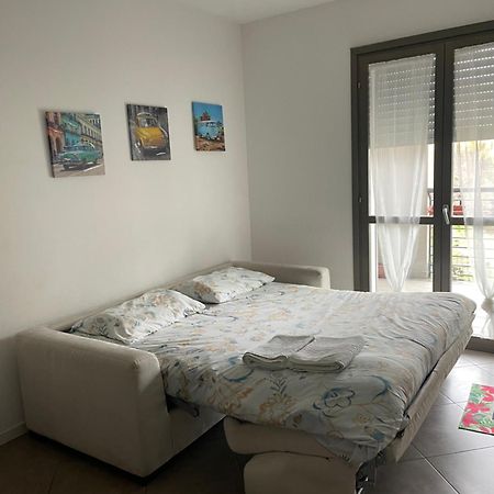 Dolcecasaleogiu Con Parcheggio Coperto Gratuito Apartment Vitinia Exterior foto