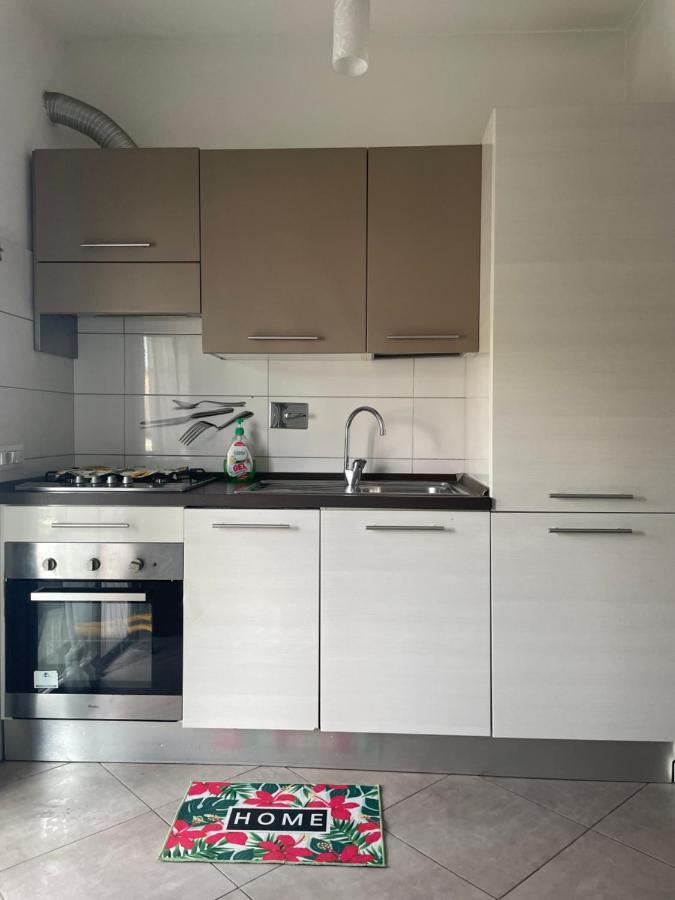 Dolcecasaleogiu Con Parcheggio Coperto Gratuito Apartment Vitinia Exterior foto