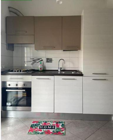 Dolcecasaleogiu Con Parcheggio Coperto Gratuito Apartment Vitinia Exterior foto